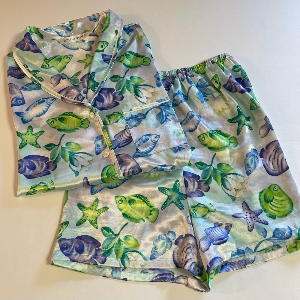 Victoria's Secret Women's Pajama Short Set Green and Blue Print Size Medium